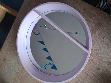 Spiegel  beschikbaar voor biedingen