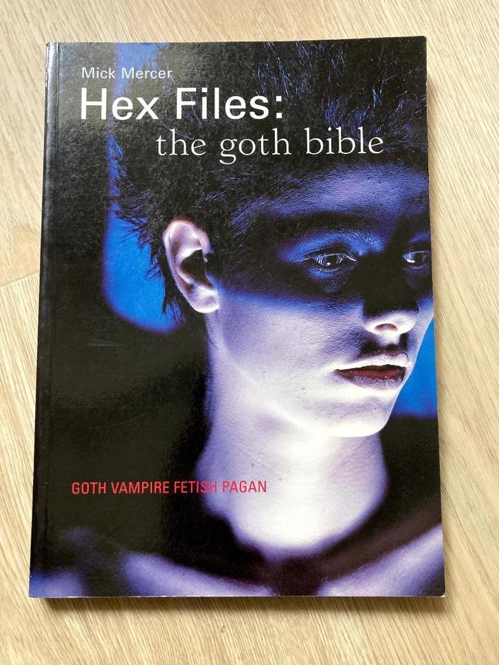 Hex files: the goth bible, Boeken, Muziek, Zo goed als nieuw, Genre of Stijl, Verzenden