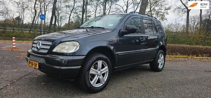Mercedes-Benz M-klasse 320 7persoons youngtimer, Auto's, Mercedes-Benz, Bedrijf, Te koop, M-Klasse, 4x4, ABS, Airbags, Airconditioning