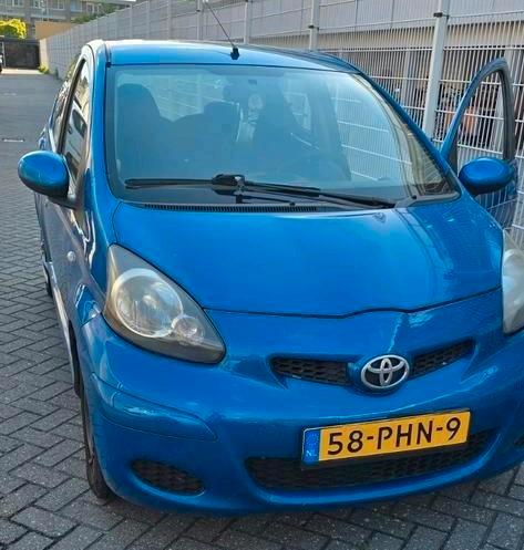 Toyota Aygo 1.0 12V Vvt-i 5DRS 2011 Blauw, Auto's, Toyota, Particulier, Aygo, ABS, Airbags, Airconditioning, Android Auto, Bluetooth