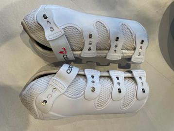 Catalgo peesbeschermers flextrainers  beschikbaar voor biedingen