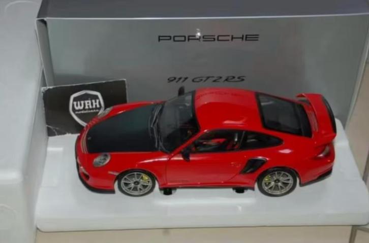 SALE !! 1:18 PORSCHE 911 GT2 RS red Minichamps zie info WRH, Hobby en Vrije tijd, Modelauto's | 1:18, Zo goed als nieuw, Auto