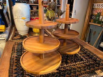 2 stuks Acaciahout Etagère beschikbaar voor biedingen