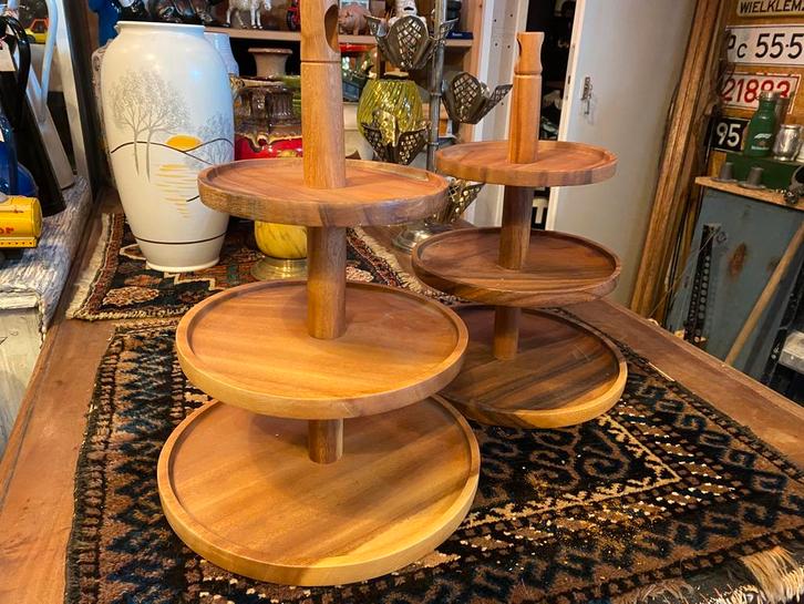 2 stuks Acaciahout Etagère, Huis en Inrichting, Woonaccessoires | Etagères, Zo goed als nieuw, Ophalen of Verzenden