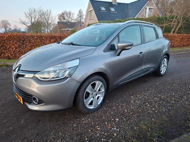 Renault Clio 1.5 DCI 66KW Estate 2015 Grijs, Auto's, Renault, Bedrijf, Clio, ABS, Airbags, Airconditioning, Bluetooth, Boordcomputer