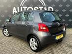 Toyota Yaris 1.3 VVTi Automaat/NL-Auto/2e Eigenaar/Airco/APK, Auto's, Stof, 750 kg, 4 cilinders, Elektrische ramen