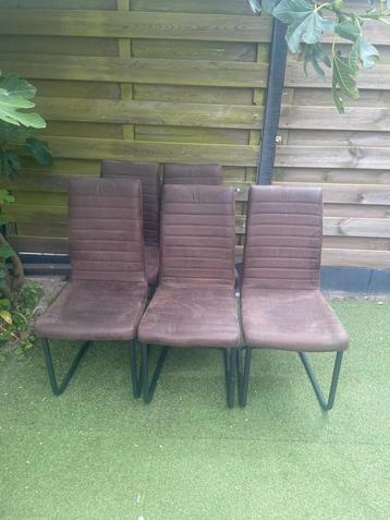 5 stoelen  beschikbaar voor biedingen
