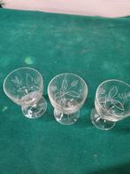 Borrelglaasjes geslepen met korenhalm, Verzamelen, Glas en Borrelglaasjes, Ophalen of Verzenden
