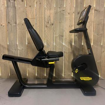 Technogym excite 700 recline bike 10” live console fiets 