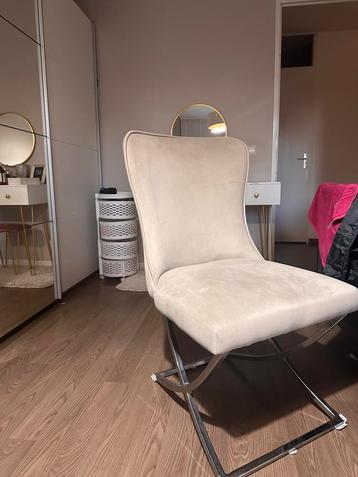 Eettafel stoel met metalen frame(4) beschikbaar voor biedingen