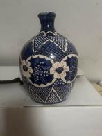 Handgemaakte Portugees vaasje, Gebruikt, Blauw, Aardewerk of Porselein, Ophalen of Verzenden