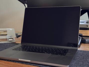 MacBook Pro 16 inch – M1 Pro | 32GB RAM | 1TB SSD beschikbaar voor biedingen