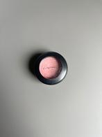 Mac Oogschaduw - AA8 Girlie, Sieraden, Tassen en Uiterlijk, Uiterlijk | Cosmetica en Make-up, Ogen, Ophalen of Verzenden, Zo goed als nieuw