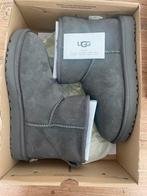 Ugg classic mini grey 41, Nieuw, Grijs, Overige typen, Ophalen of Verzenden