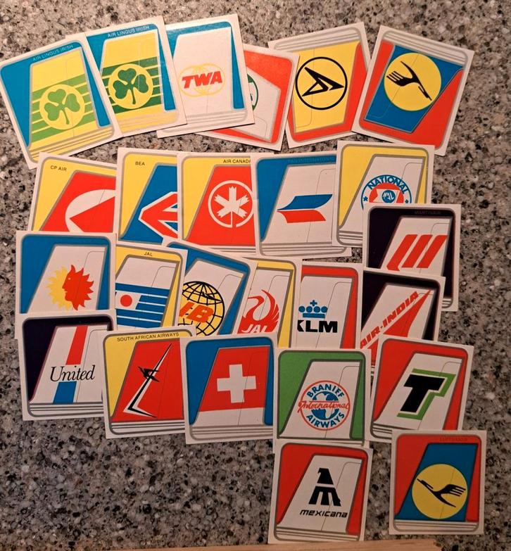 25 vintage stickers vliegtuigmaatschappij vliegtuigstaart, Verzamelen, Stickers, Zo goed als nieuw, Ophalen of Verzenden