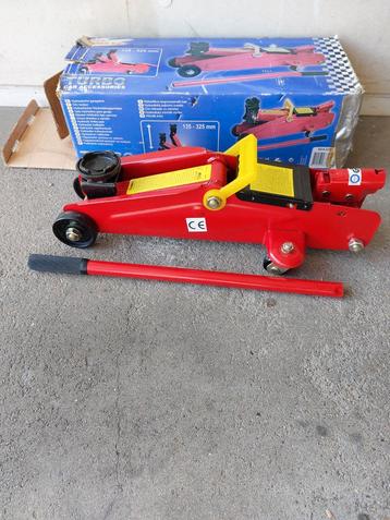 Garagekrik Hydraulisch - 2000 kg - Zo goed als nieuw beschikbaar voor biedingen