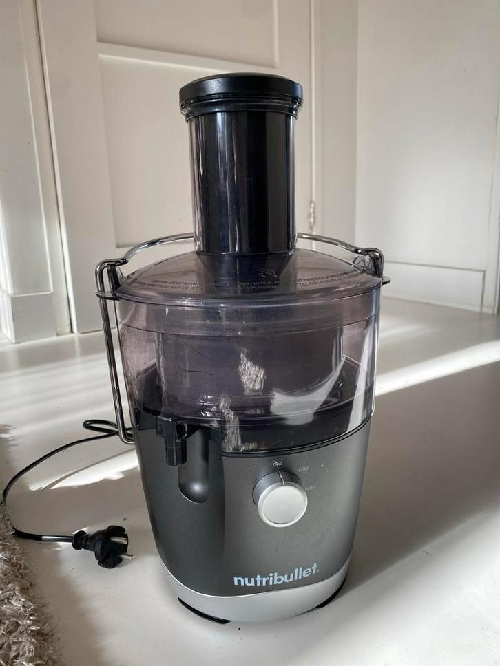 Nutribullet Slowjuicer - Perfect voor gezonde sappen!, Witgoed en Apparatuur, Juicers, Zo goed als nieuw, Slowjuicer, Elektrisch