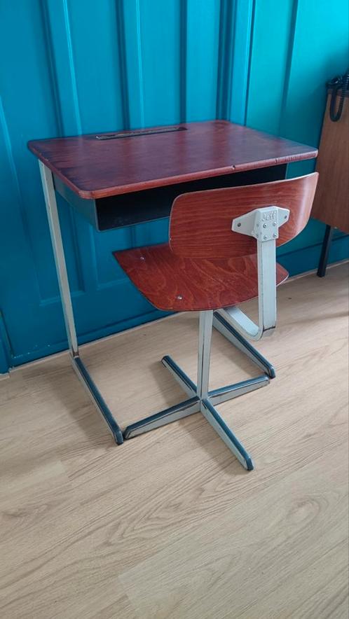 Vintage schoolbankje '50s/'60s, Kinderen en Baby's, Kinderkamer | Tafels en Stoelen, Zo goed als nieuw, Tafel(s) en Stoel(en)