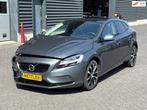 Volvo V40 2.0 T3 Dynamic Edition, Navigatie, PDC, Camera, Auto diversen, Schadeauto's, 1969 cc, Handgeschakeld, Volvo, Zilver of Grijs