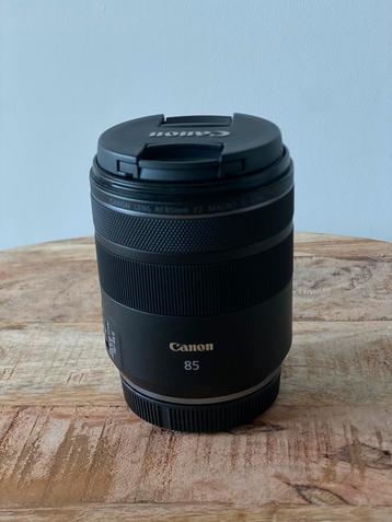 Canon RF 85mm f/2.0 macro IS STM Lens beschikbaar voor biedingen
