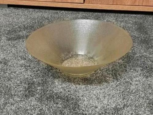 Glazen schaal, Huis en Inrichting, Woonaccessoires | Schalen en Manden, Zo goed als nieuw, Rond, Glas, Ophalen of Verzenden