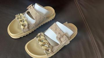 Guess sandalen maat 39 nieuw beschikbaar voor biedingen