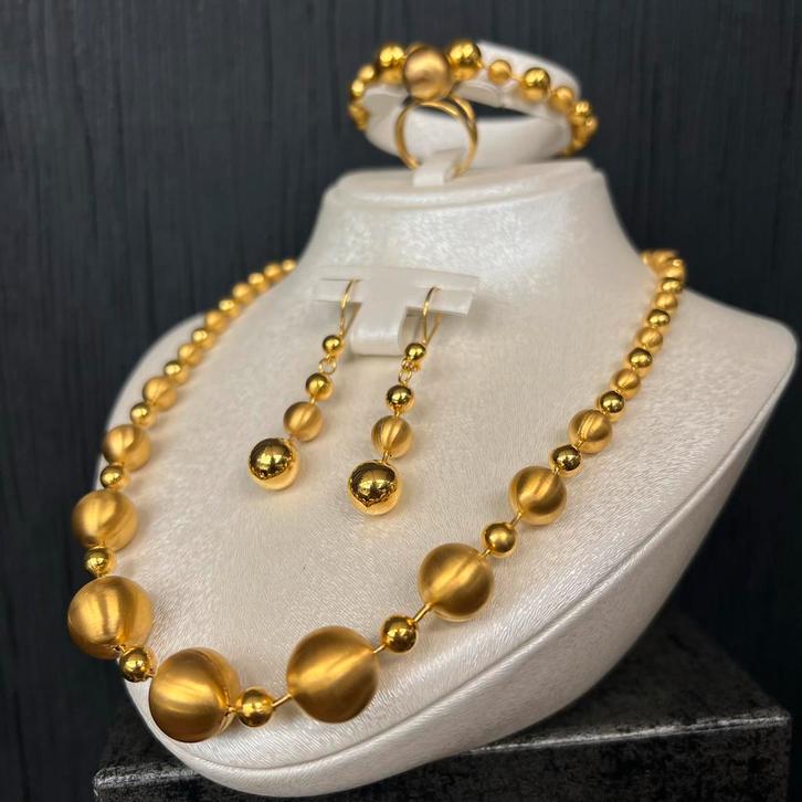 21 karaat gouden set ketting collier armband oorbellen ring, Sieraden, Tassen en Uiterlijk, Kettingen, Zo goed als nieuw, Goud