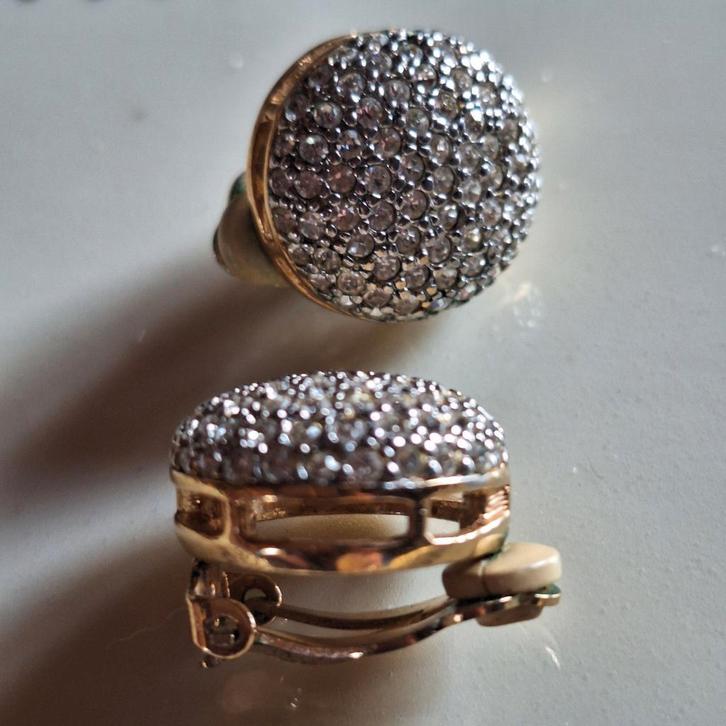 Mooie oorbellen , fijne strass, goudkleurig., Sieraden, Tassen en Uiterlijk, Oorbellen, Zo goed als nieuw, Overige materialen