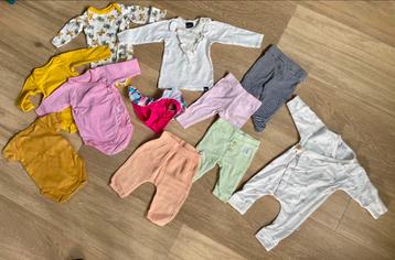 Pakket meisjeskleding maat 50 beschikbaar voor biedingen