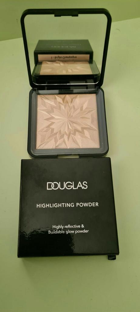 Douglas highlighting power bright champagne 9gram met spiege, Sieraden, Tassen en Uiterlijk, Uiterlijk | Cosmetica en Make-up