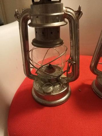 Vintage Olielampen Set beschikbaar voor biedingen