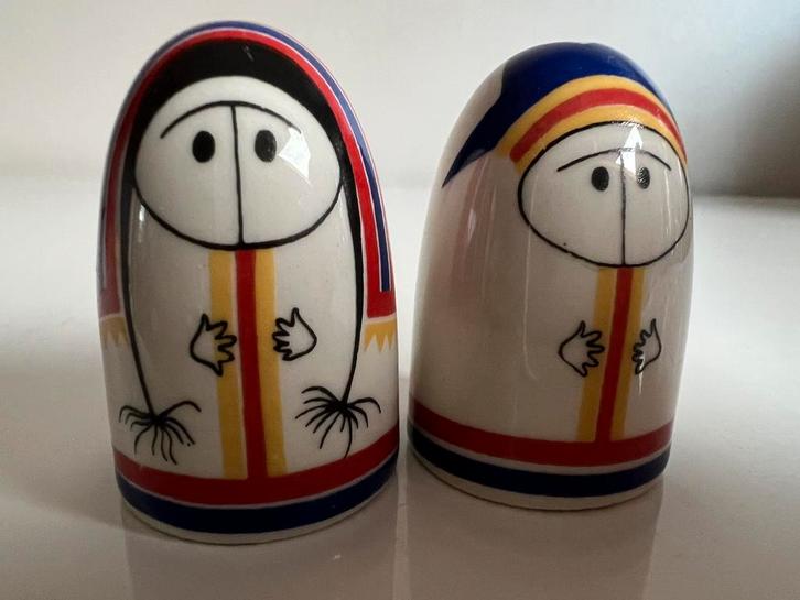 Vintage Arabia Peper Zoutstel ‘Sami’ Lapland Esteri Tomula, Antiek en Kunst, Antiek | Servies los, Ophalen of Verzenden