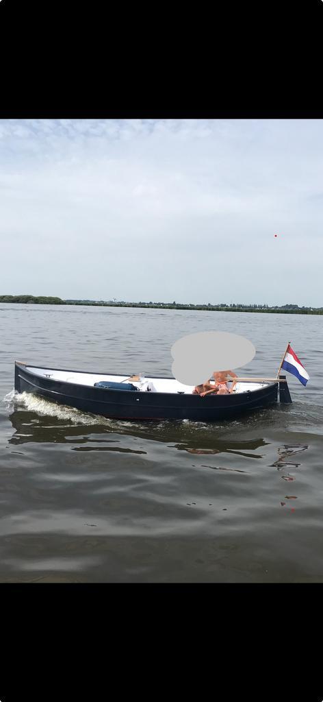 Prachtige gelijnde sloep, Watersport en Boten, Sloepen, Gebruikt, 3 tot 6 meter, Binnenboordmotor, Diesel, Polyester, Ophalen of Verzenden