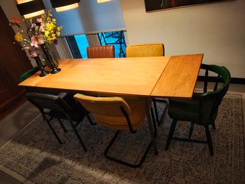 Mooie verlengbare vintage tafel. beschikbaar voor biedingen