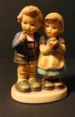 Hummel beeldje Jongen en meisje, Verzamelen, Ophalen, Zo goed als nieuw, Hummel