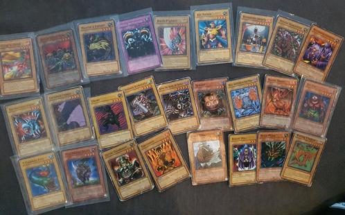 Oud 1996 yu-gi-oh normaal kaarten en 1 glimmende, Hobby en Vrije tijd, Verzamelkaartspellen | Yu-gi-Oh!, Gebruikt, Meerdere kaarten