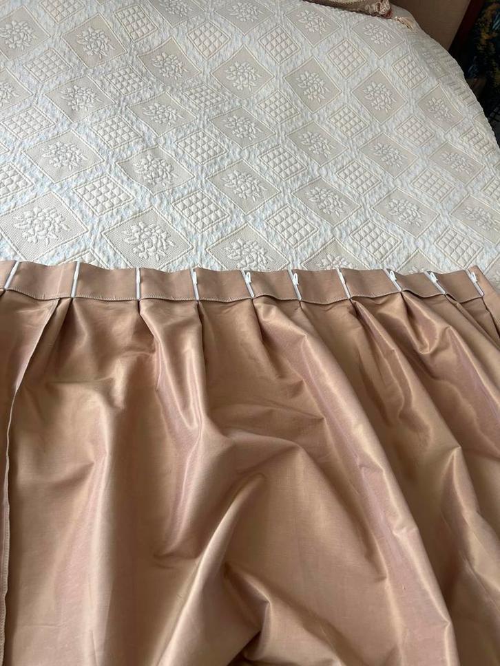 Beige Gordijnen met Embrasses - 2 stuks, Huis en Inrichting, Stoffering | Gordijnen en Lamellen, Gebruikt, 200 cm of meer, 100 tot 150 cm