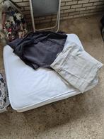 Witte ikea kivik hocker, met beige, grijze en witte hoes, Huis en Inrichting, Banken | Voetenbanken en Poefen, Ophalen, Gebruikt
