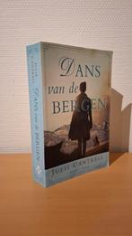 Julie Cantrell - Dans van de bergen, Boeken, Ophalen of Verzenden, Zo goed als nieuw, Julie Cantrell