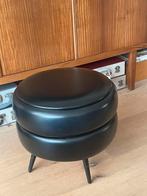 Vintagd zwarte skai poef naainox jaren 60, Ophalen of Verzenden, Gebruikt, Rond, Minder dan 50 cm