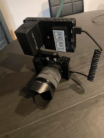Sony a6000 + Feelworld monitor + 28-70mm lens beschikbaar voor biedingen