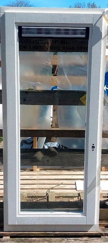 Draaikiep kozijn links beschikbaar voor biedingen