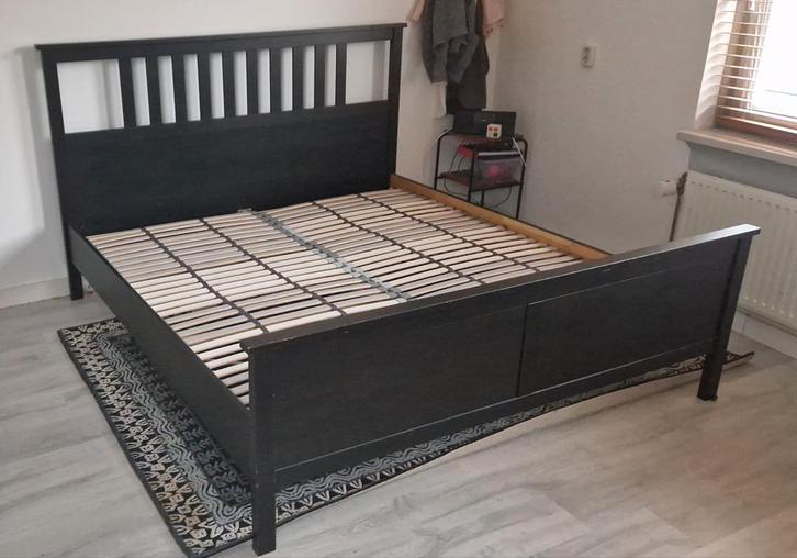 Ikea Hemnes bedframe 180x200cm, Huis en Inrichting, Slaapkamer | Bedden, Gebruikt, Tweepersoons, 180 cm, 200 cm, Hout, Zwart, Ophalen