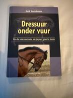 Dressuur onder vuur, Ophalen of Verzenden, Zo goed als nieuw