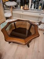 Houten salontafel met glazen blad, Huis en Inrichting, Tafels | Salontafels, Ophalen, Gebruikt, Vintage, Minder dan 50 cm