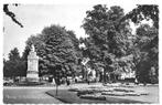 AK Breda - 't Valkenberg met Monument, Verzenden, 1940 tot 1960, Gelopen, Noord-Brabant