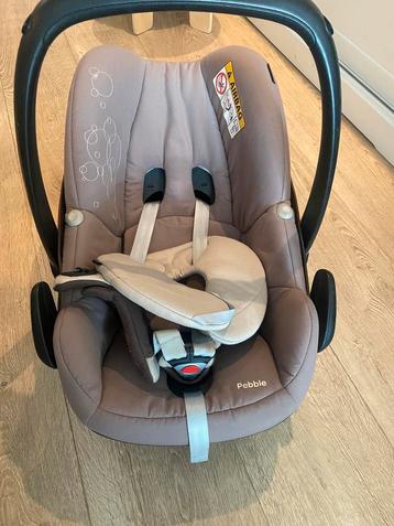 Maxi cosi pebble beschikbaar voor biedingen