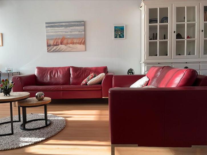 Mooie rode leren bankstel, Huis en Inrichting, Banken | Bankstellen, Gebruikt, Rechte bank, Vierpersoons of meer, 200 tot 250 cm