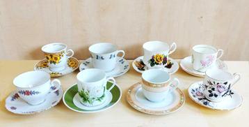 Mooie brocante kop en schotels 8 stuks.  beschikbaar voor biedingen