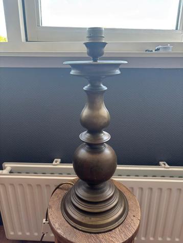 Koperen lamp beschikbaar voor biedingen